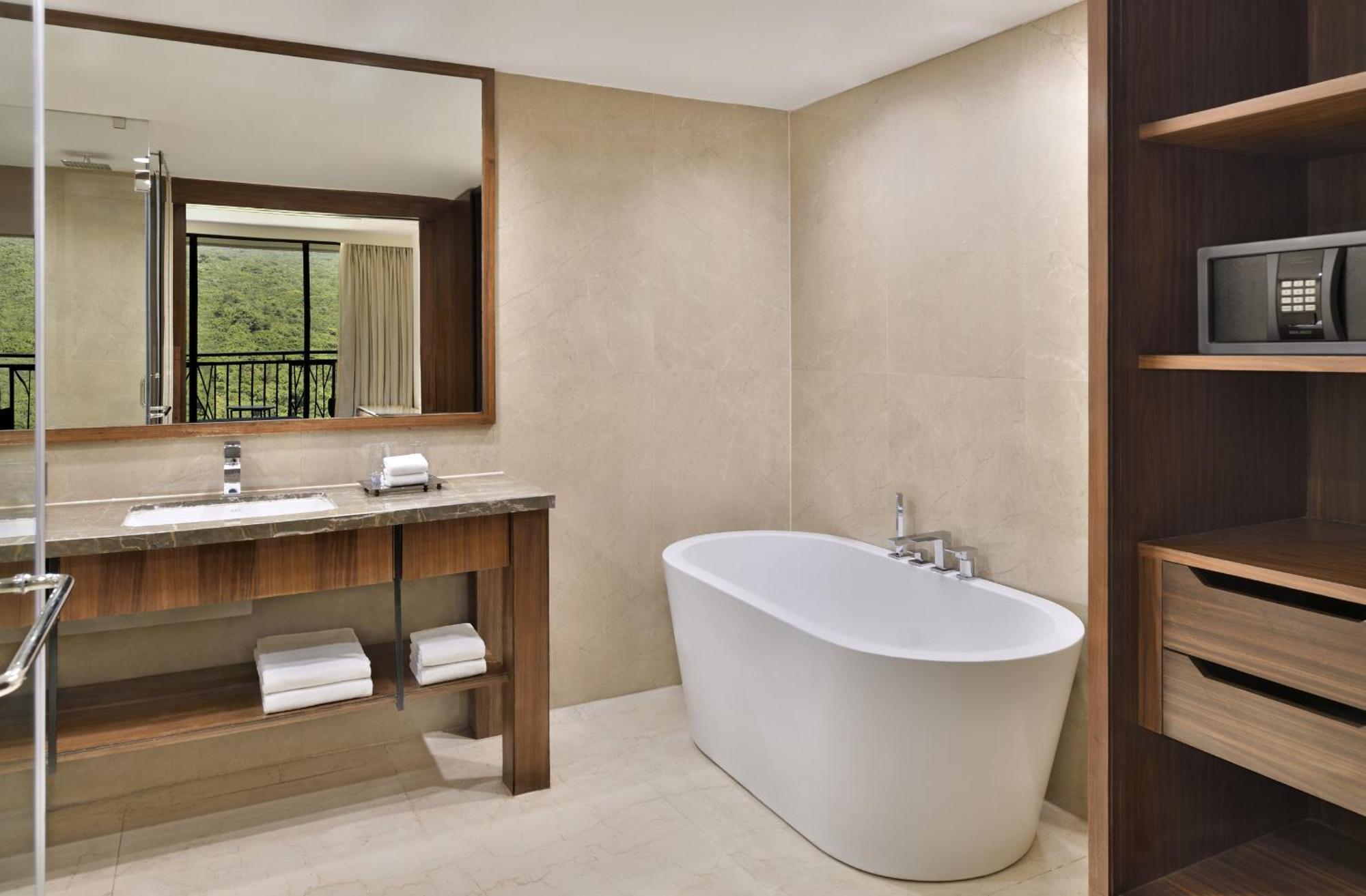 מלון Courtyard By Marriott Mahābaleshwar מראה חיצוני תמונה